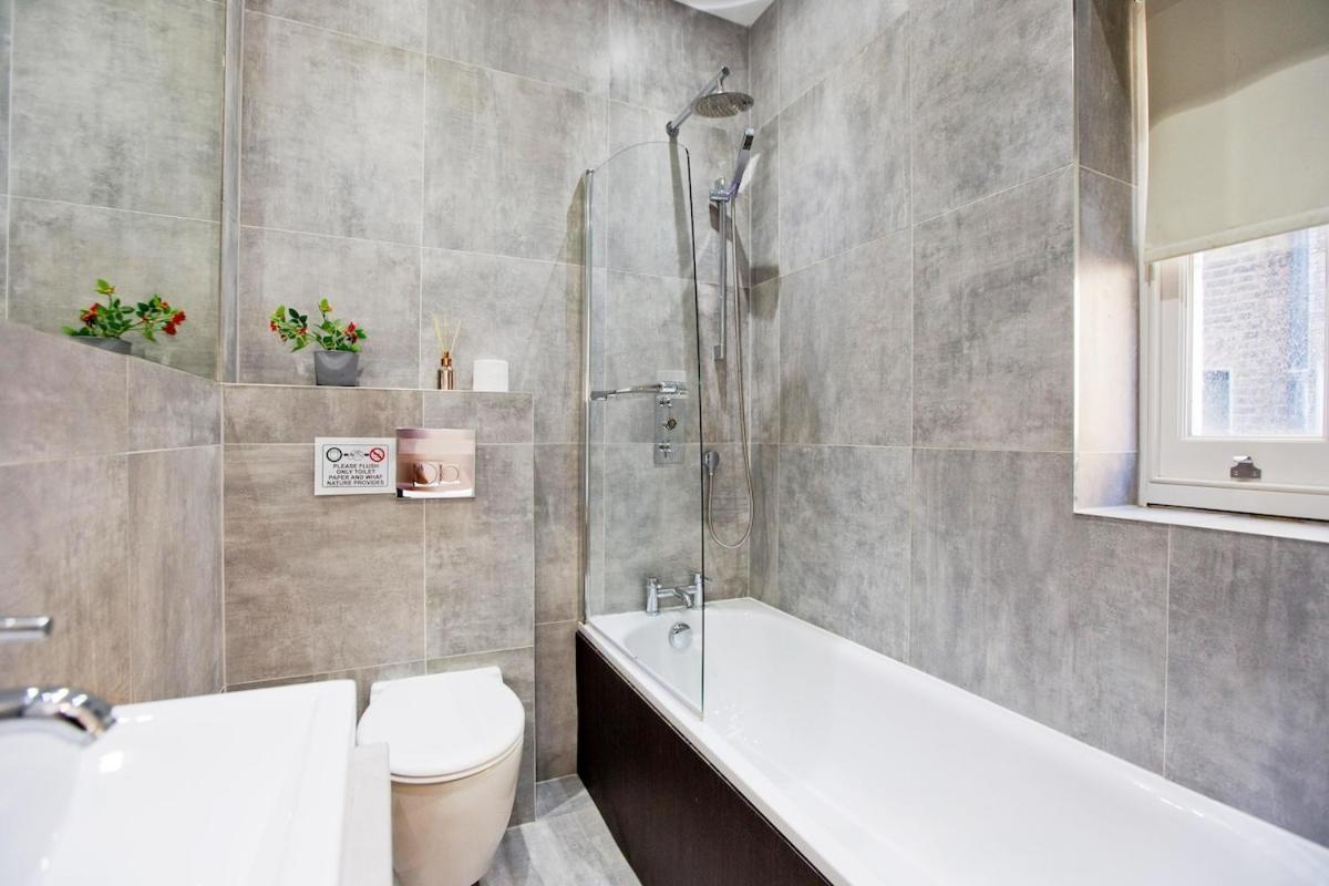 Spacious 3 Bd Flat In For Families No 2 * Londra